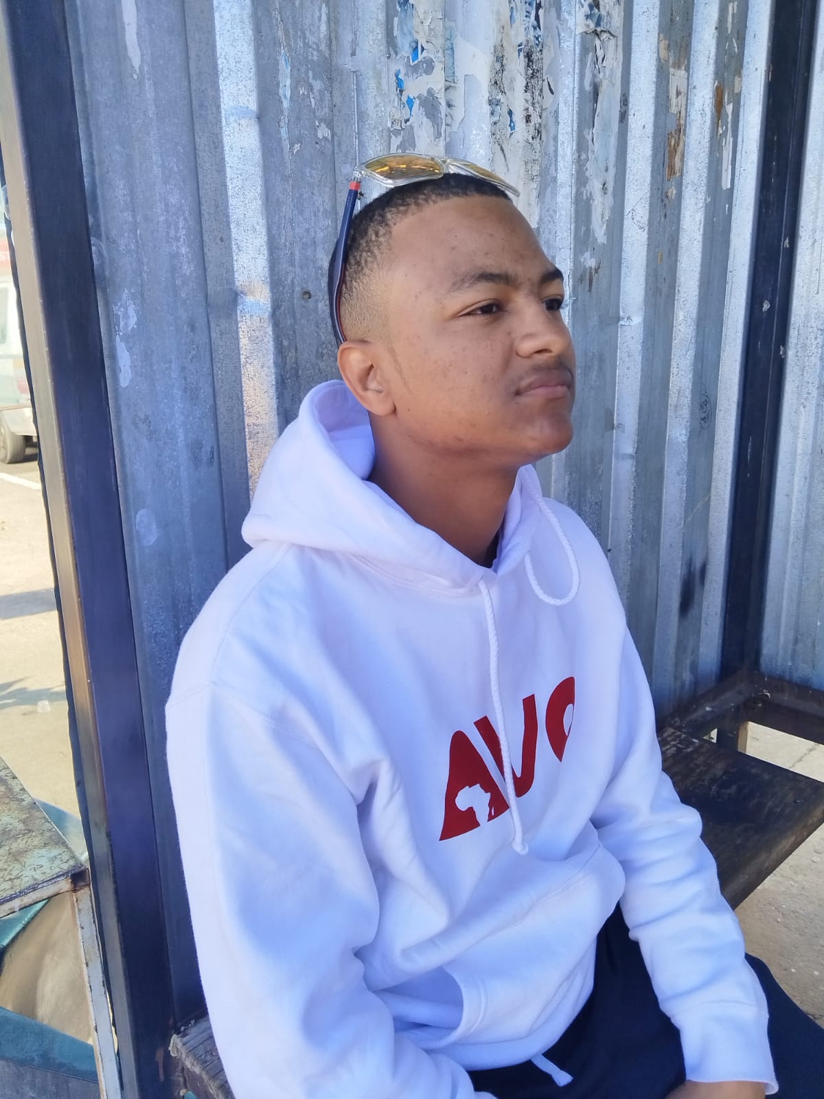 AVO Unisex Hoodie, white